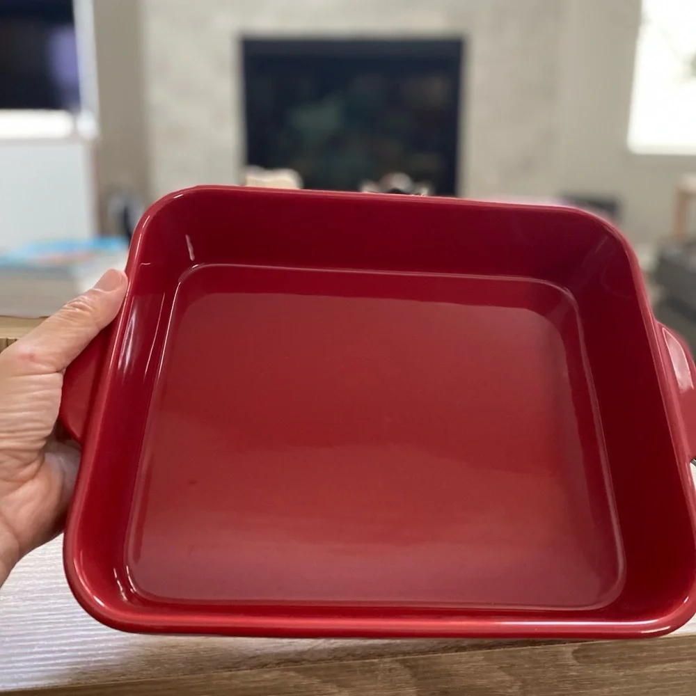 New! Crate&Barrel Porcelain Baker in Cherry Red size 84 oz capacities